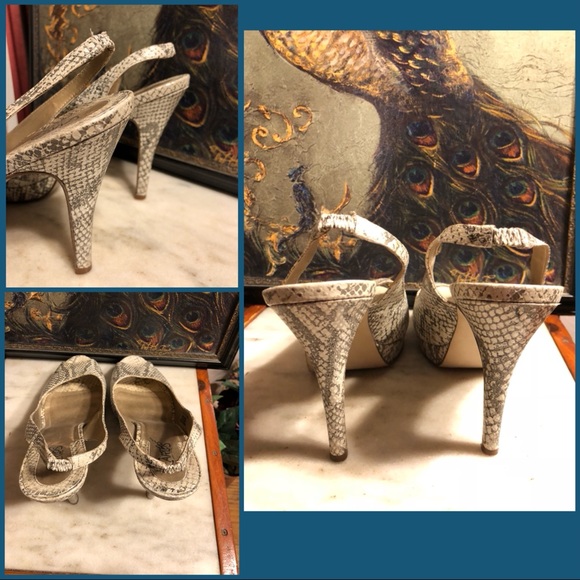 SZ 9-CARLOS BY CARLOS SANTANA SILVER LEATHER PUMPS - Picture 5 of 8